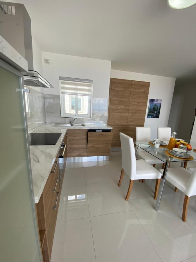 Sunshine Apartments Mellieha - Modern Two Bedroom Penthouse With Terrace Exterior foto